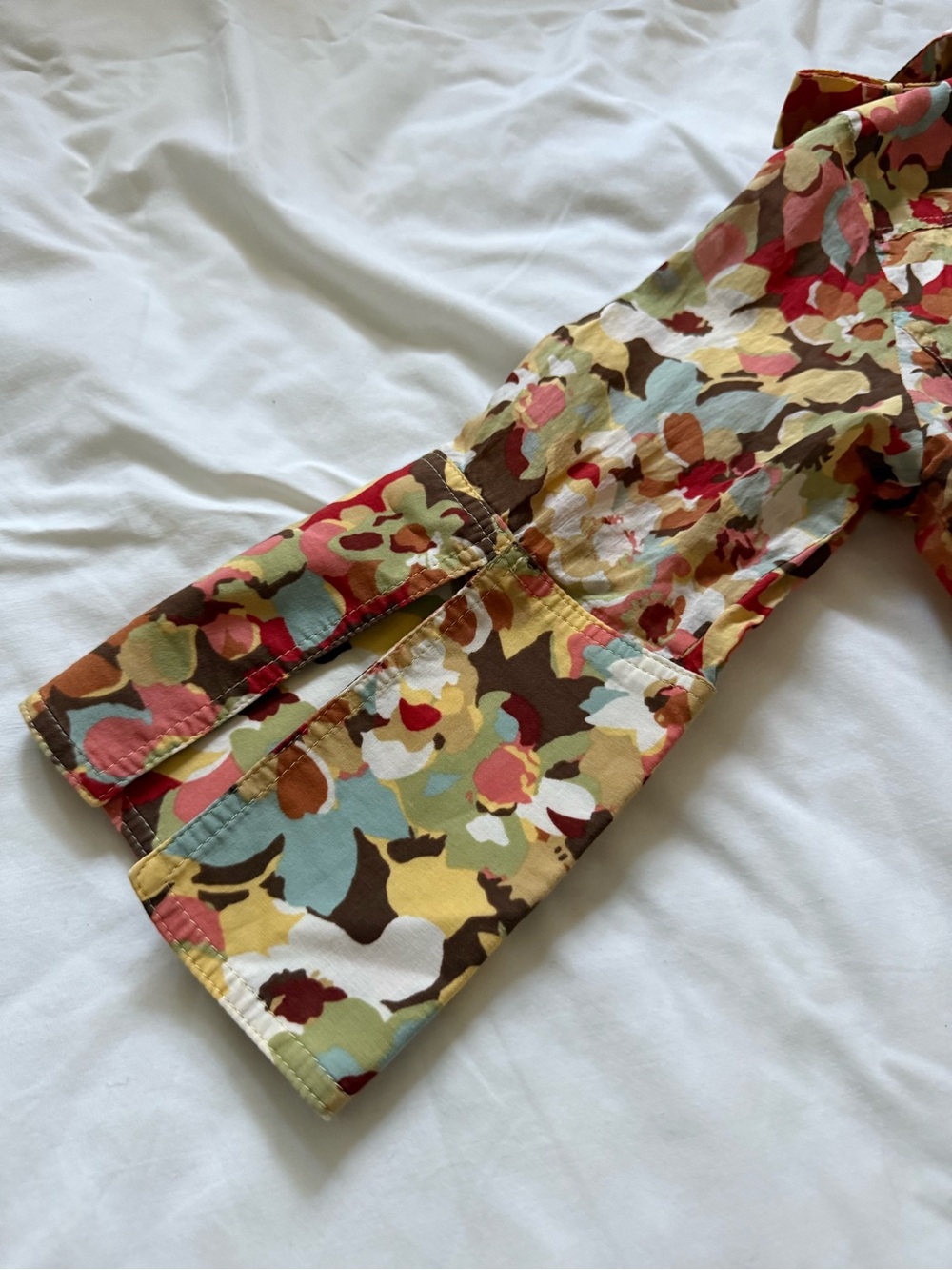 Alvin Valley Women’s Multicolor Floral Print Button-Down Shirt - Picture 5 of 6